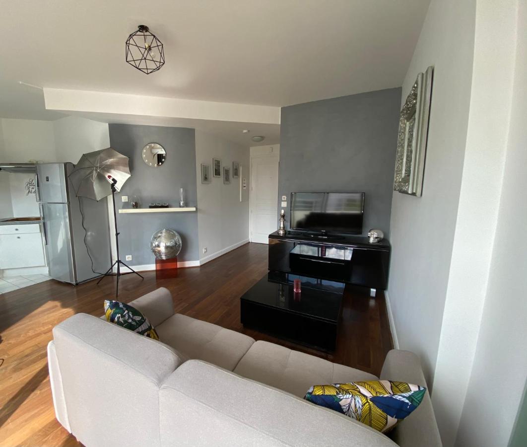 Charmant Appartement En Bord De Cher Saint-Avertin Exterior photo